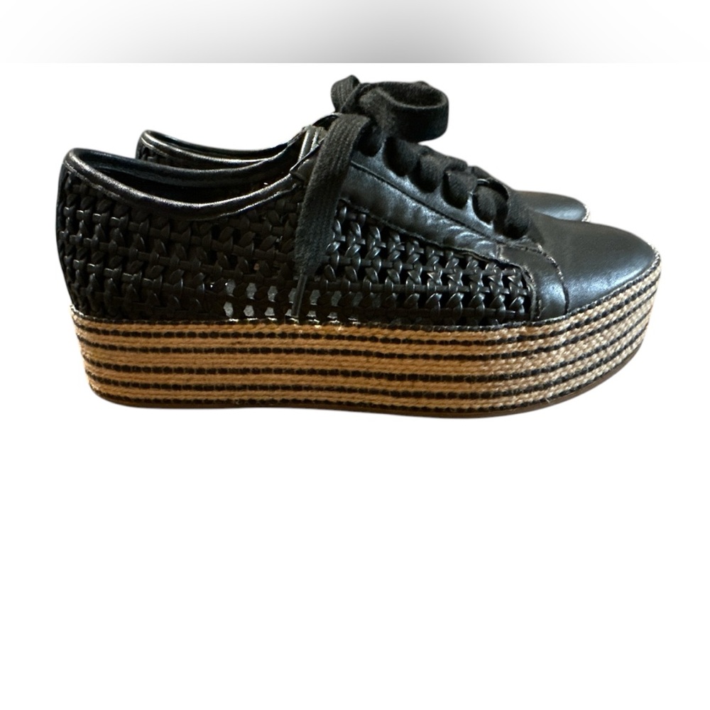 Vince Camuto Merlea size 6.5 Woven Platform Sneaker